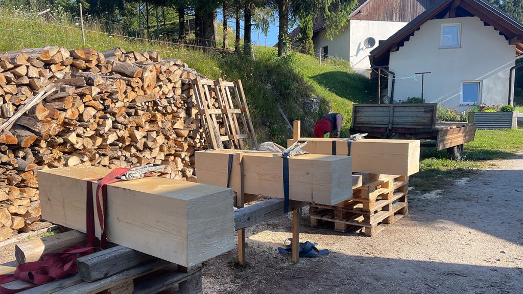 Measuring the Vibrations of Chainsaws