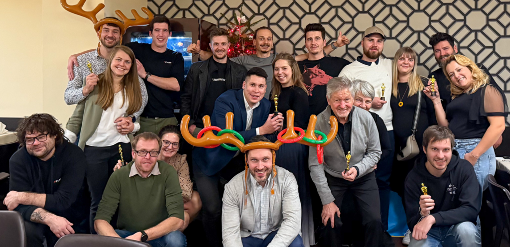 Ekipa IMS na novoletni večerji